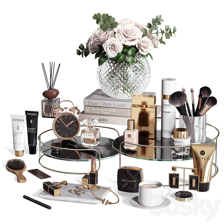 Cosmetic set with a bouquet of roses 